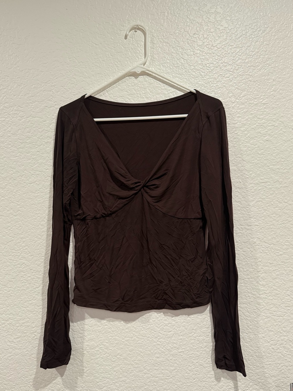 Lululemon Modal-Silk Blend V-Neck Long-Sleeve Shirt size large espresso brown